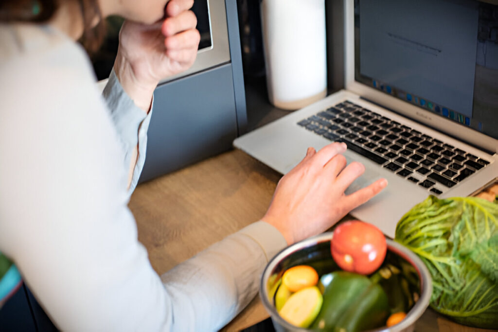 woman working on a laptop